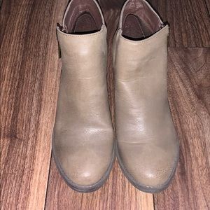 𝙼𝚊𝚍𝚎𝚕𝚒𝚗𝚎 𝚋𝚘𝚘𝚝𝚒𝚎𝚜